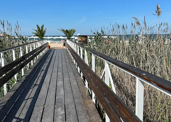 Coral Bay Luxury By Luxury Луксозна вила